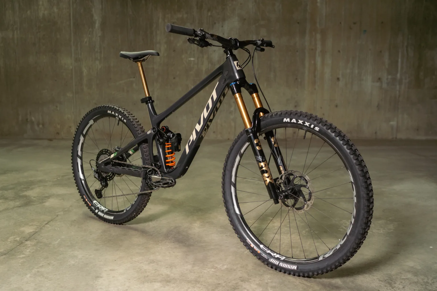 Fox Neo Live Valve Pivot Switchblade coil or air