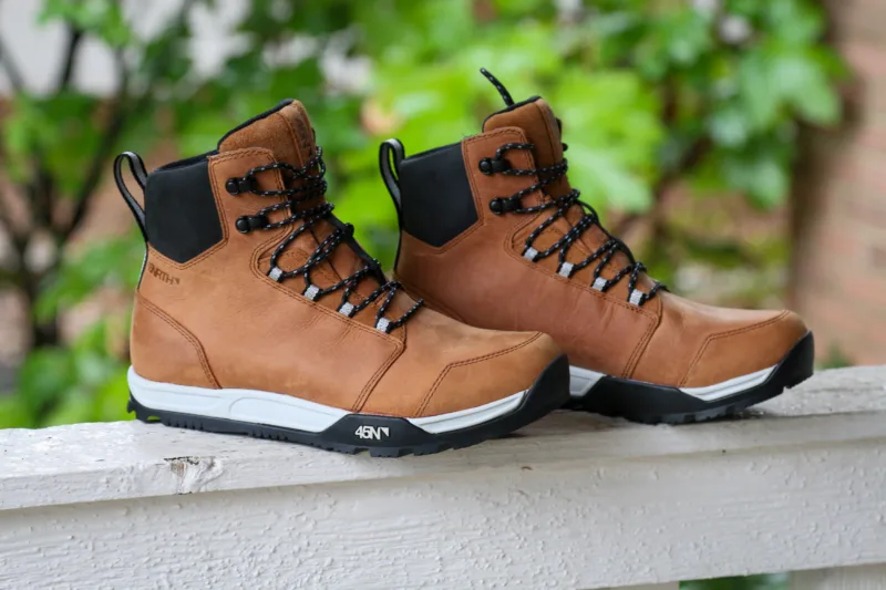 Winter Cycling Boots Get Stylish Upgrade with New 45NRTH Öland Leather