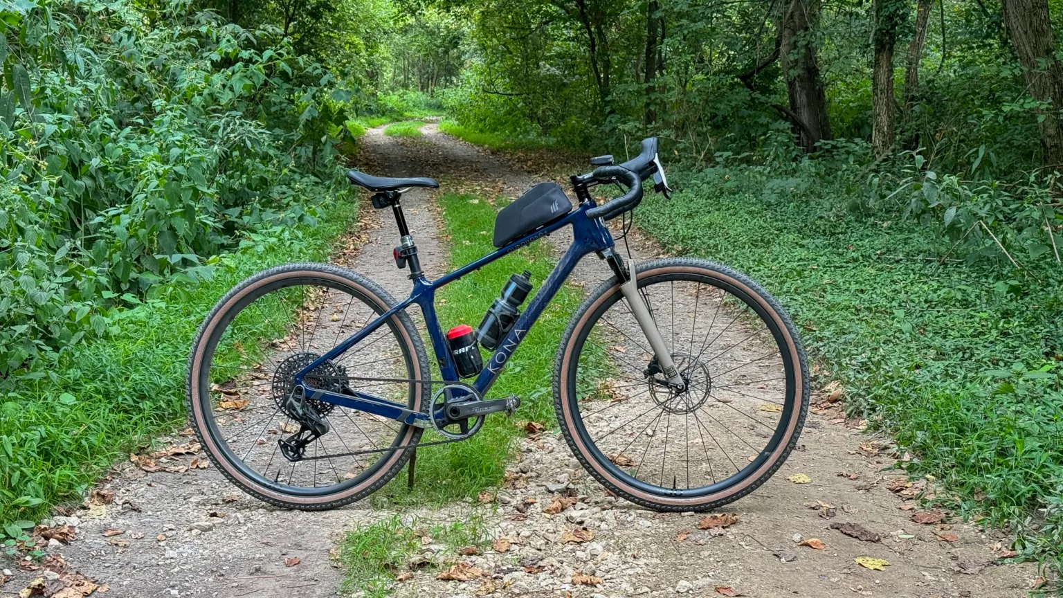 Kona Ouroboros with Bontrager Paradigm 30 pro wheels and Betasso RSL GX tires