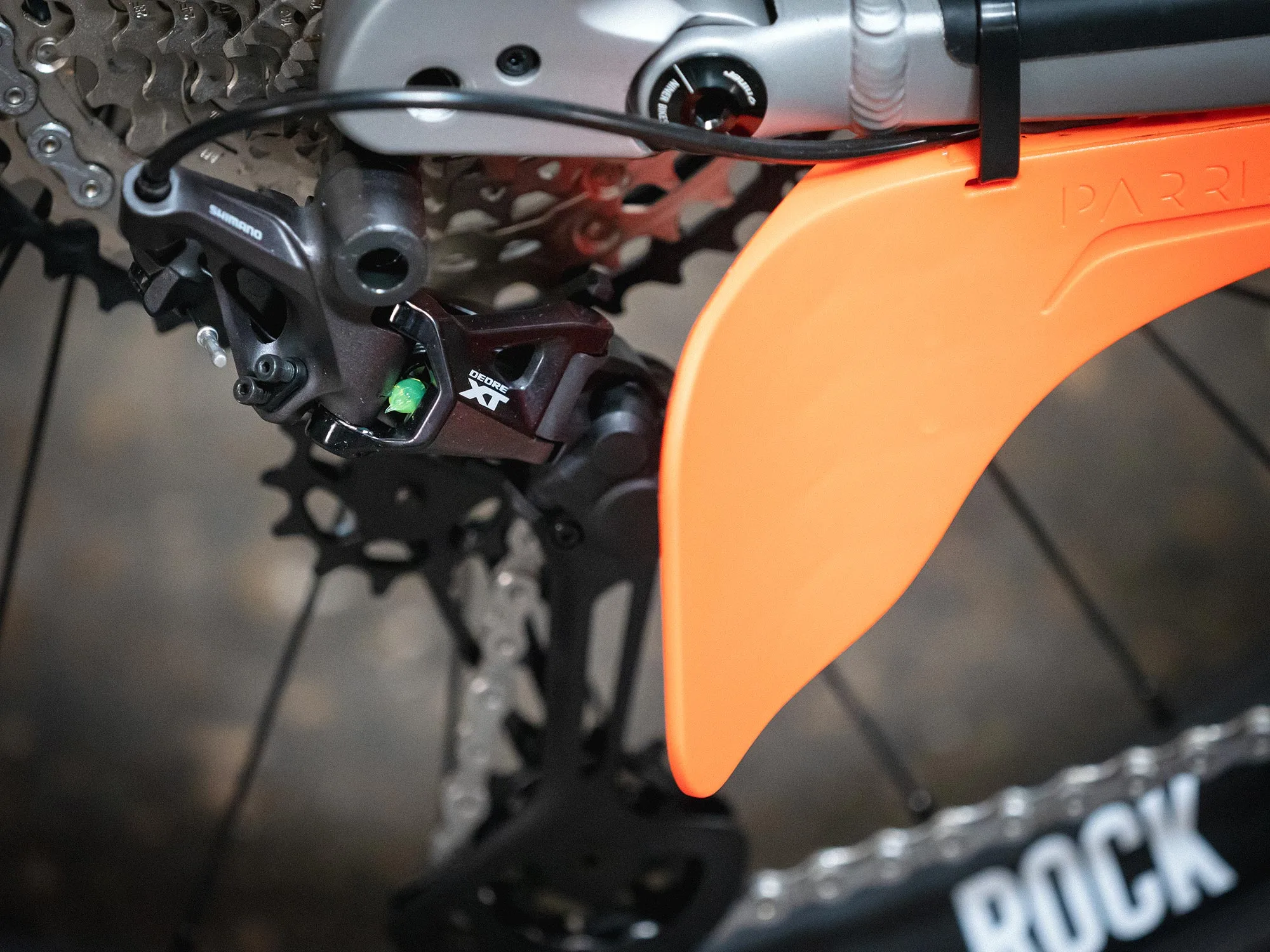Protecteur De Dérailleur VTT PARRIER - Polypropylène Résistant, 85 G - Installation Simple, Compatible Enduro, Downhill, Gravel