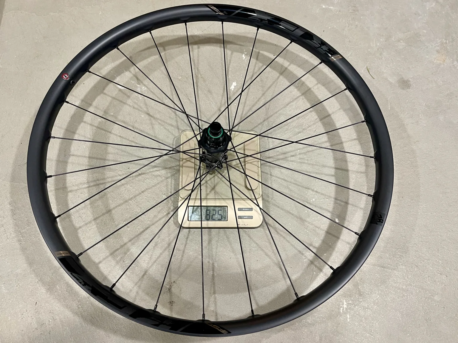 FSA KFX i28 Wheelset weight front