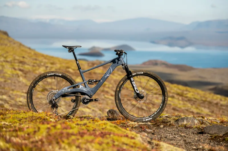 Lauf Surprises Us with the Elja Full Suspension Mountain Bike w/ 2.6″ Tires