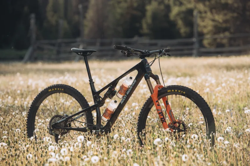 Rocky Mountain Updates the Element With New Smooth Link Suspension  