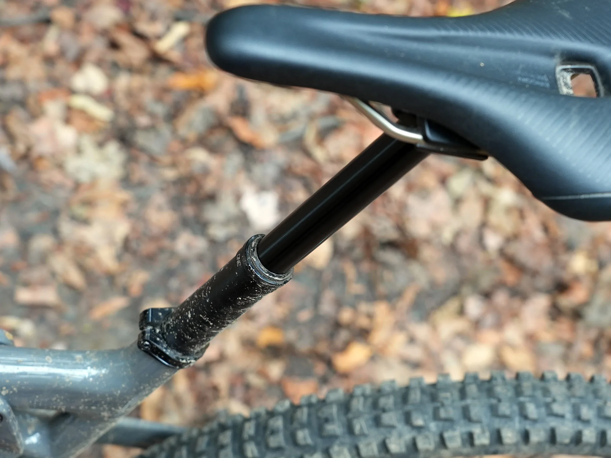 one up v2 dropper seatpost.