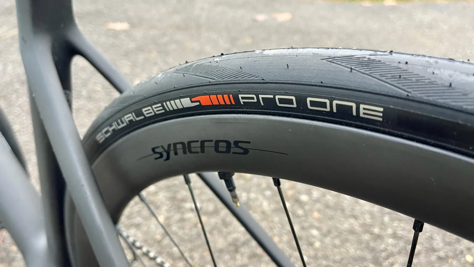 Scott Addict RC 10 syncros Capital 1.0s wheelset