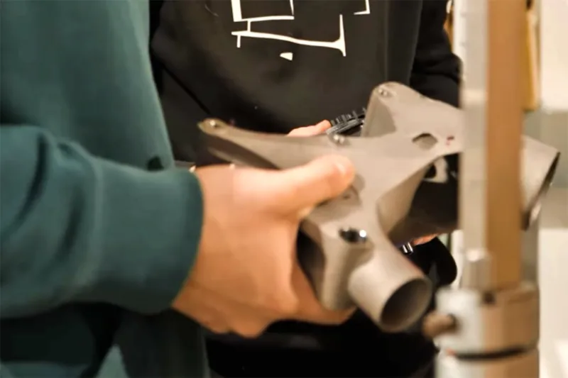 Atherton Tease A.200.G, a Prototype 3D-Printed Titanium & Carbon Gearbox DH Bike