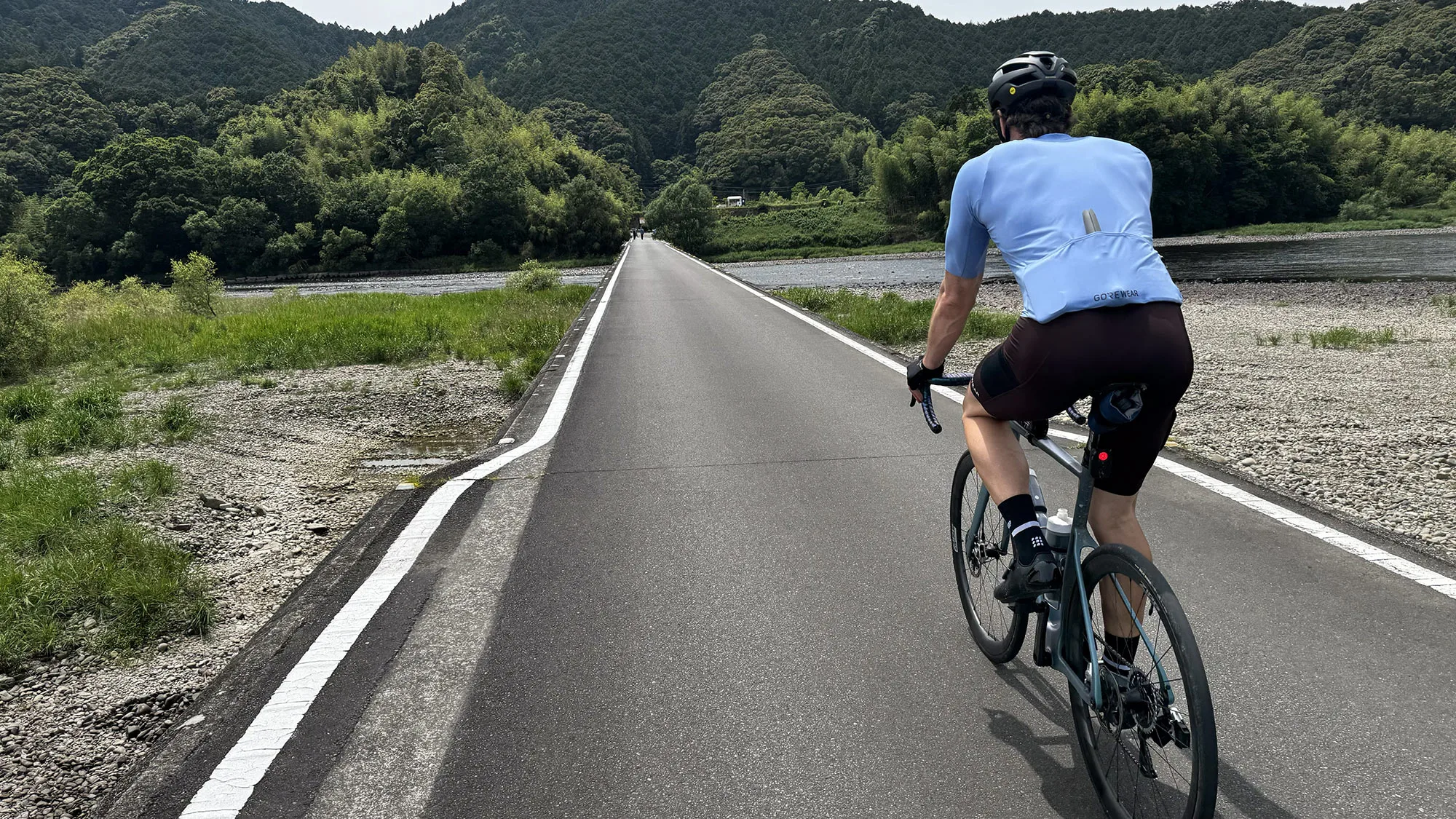 cyclist on lauf uthald road bike in japan