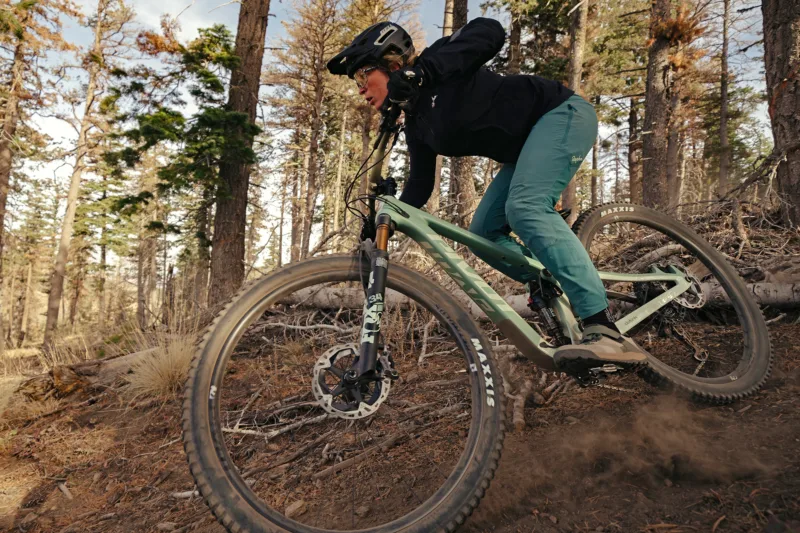 All-New 2025 Pivot Trailcat Drops 2-Trail-Bikes-In-1: SL or LT Carbon Mountain Bikes