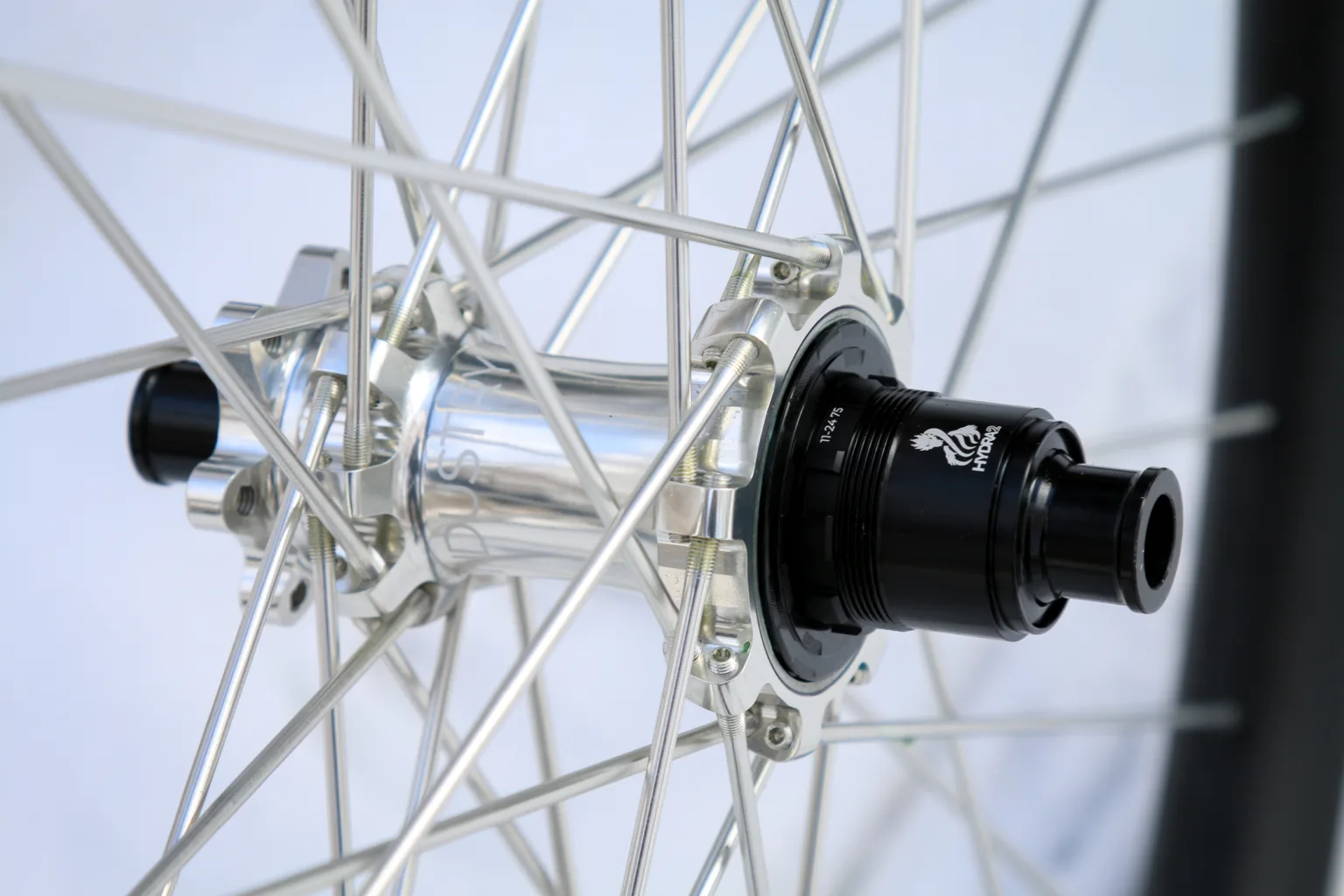 Industry Nine Hydra 2 hub