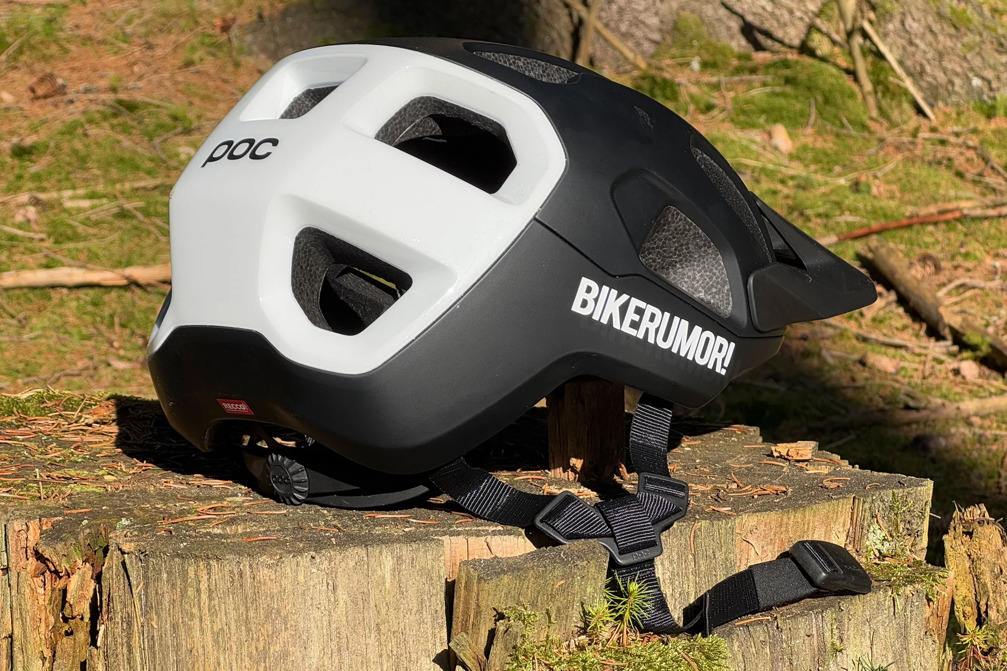 PoC Cumbaris is a mountain bike helmet Virginia Tech Safest MTB helmet. Light, ventilated and safe, back