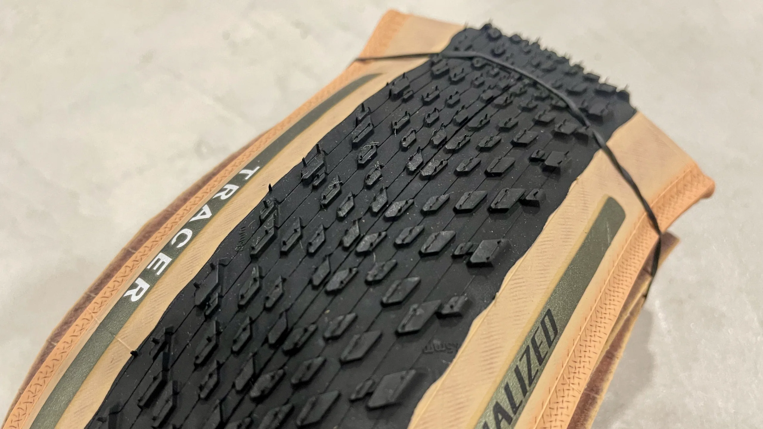 Specialized Road:gravel tires tracer tread