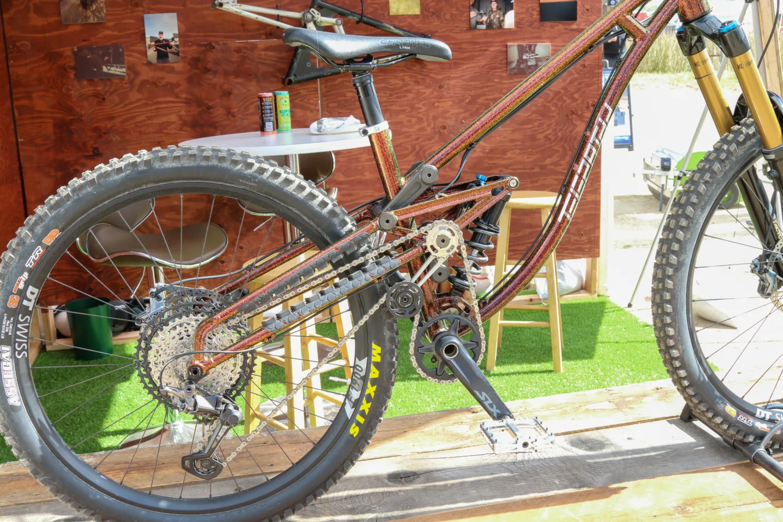 Telepathy ultra high pivot point mountain bike