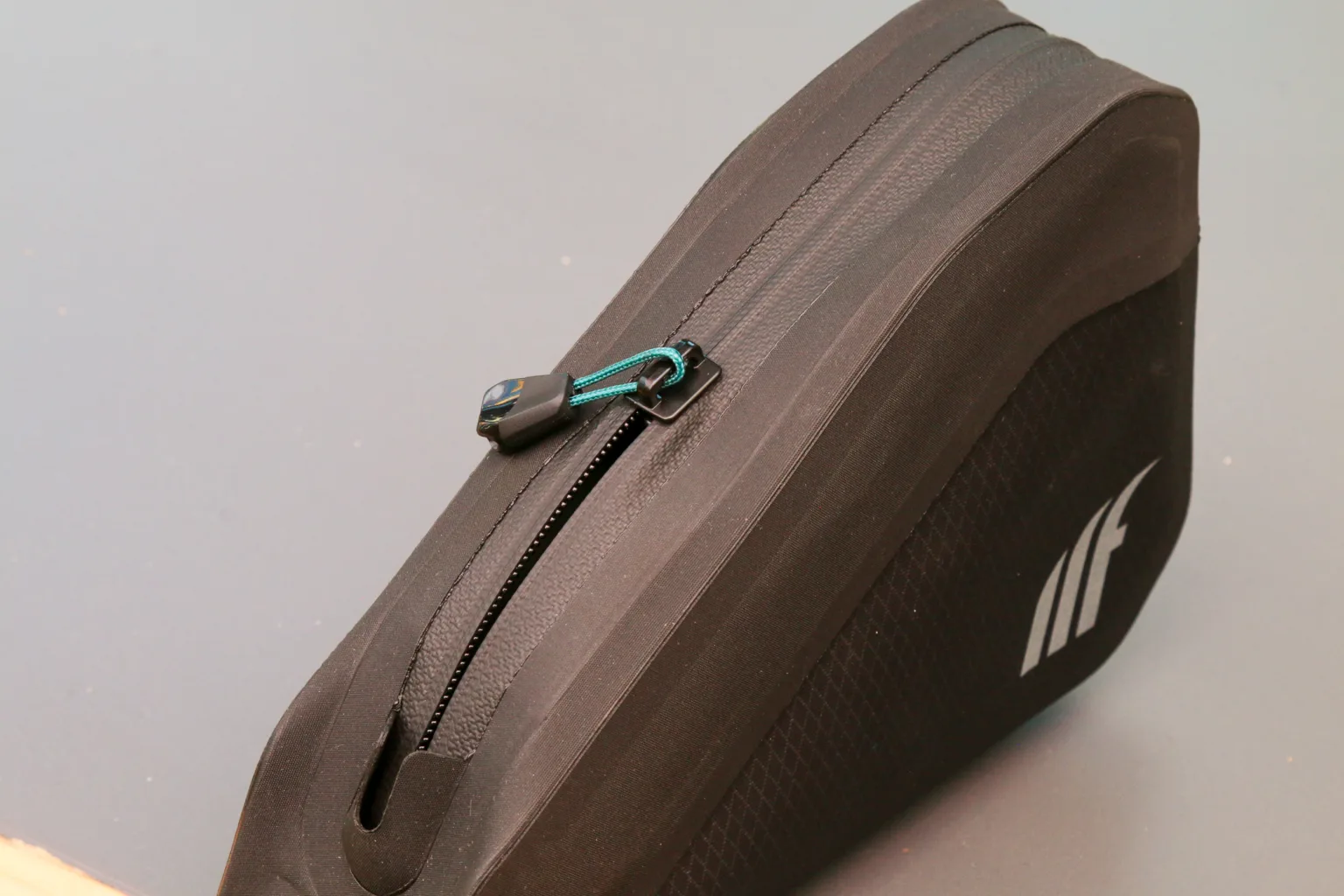 Tailfin seat tube pack