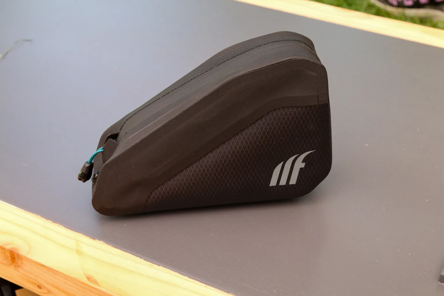 Tailfin seat tube pack