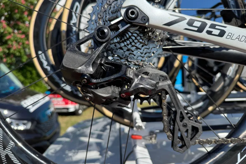 Spy Shots: Campagnolo Super Record 13-sp Wireless Prototype Raced on the WorldTour