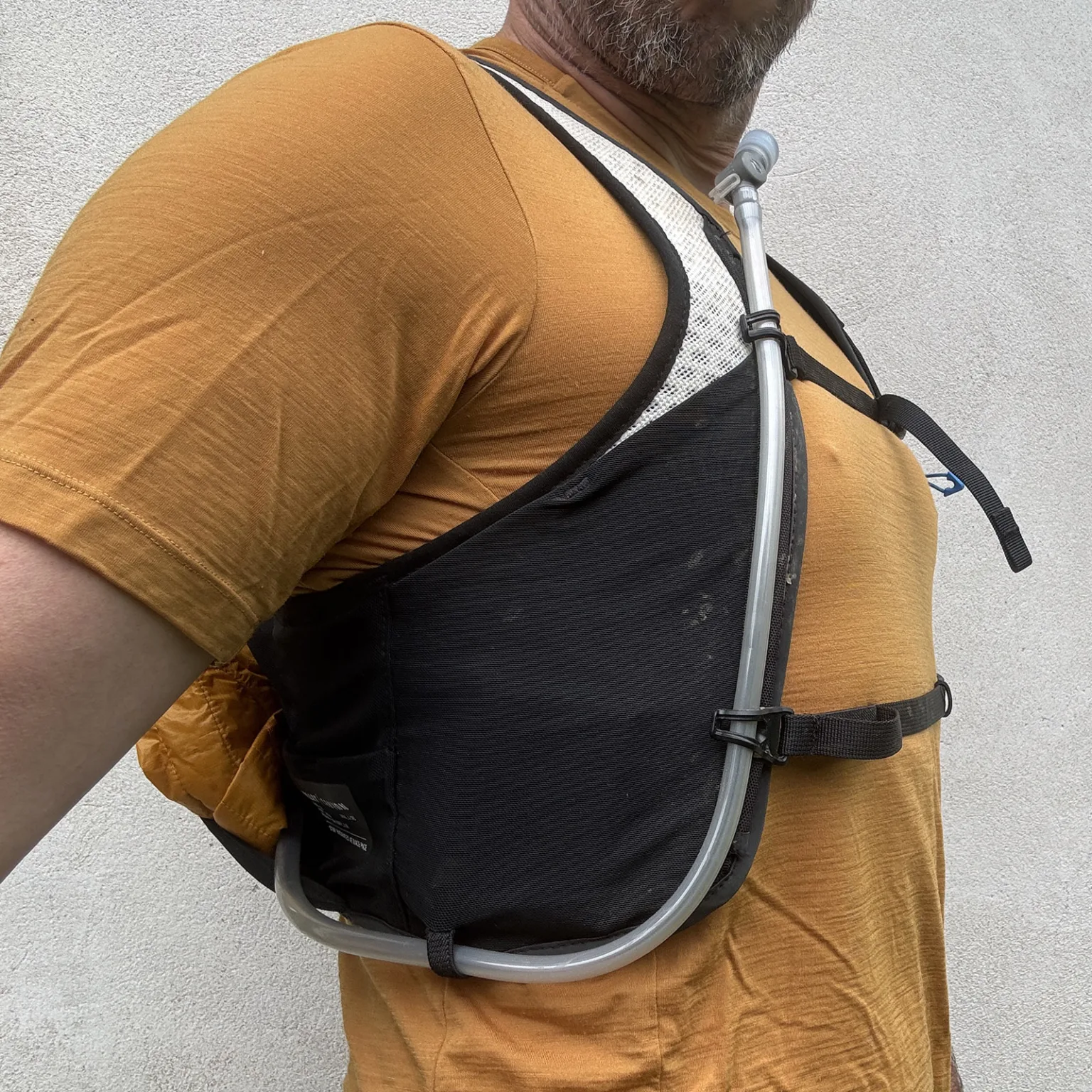 Review: Canyon + Millet Sharp 3L lightweight expandable hydration vest backpack, chest & rear pockets and hose routing