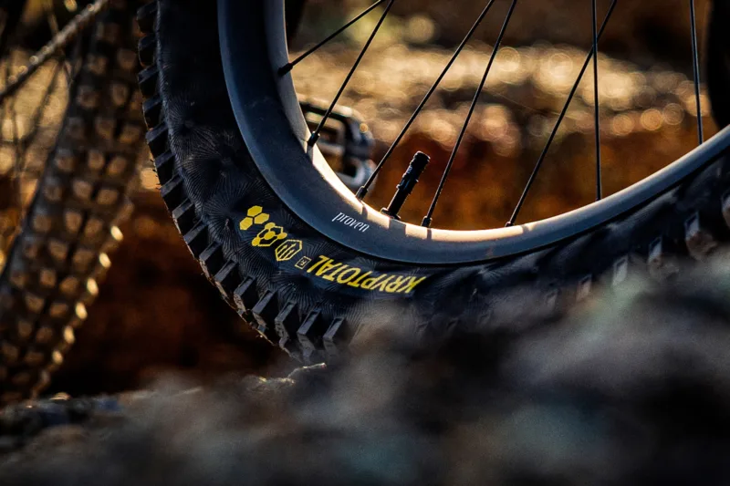 Hunt Drops New Proven Carbon Enduro MTB Wheels, Claimed To Be The Strongest Available