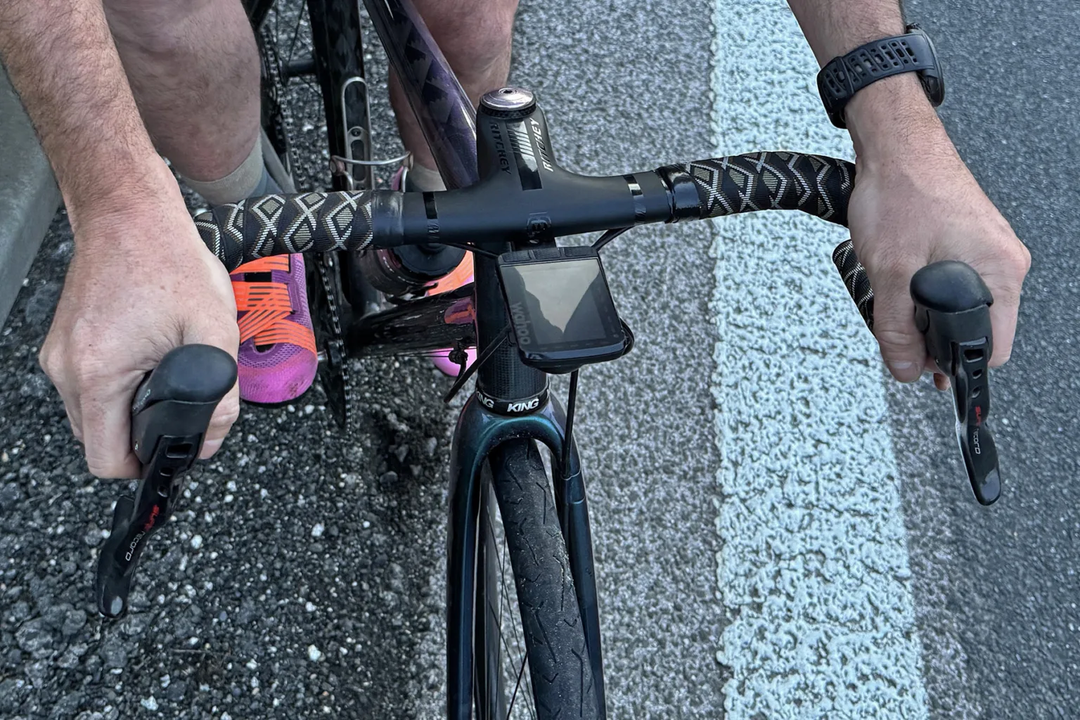 Review: Ritchey Superlogic Butano Ridge 1-piece carbon cockpit for road & gravel, on hoods