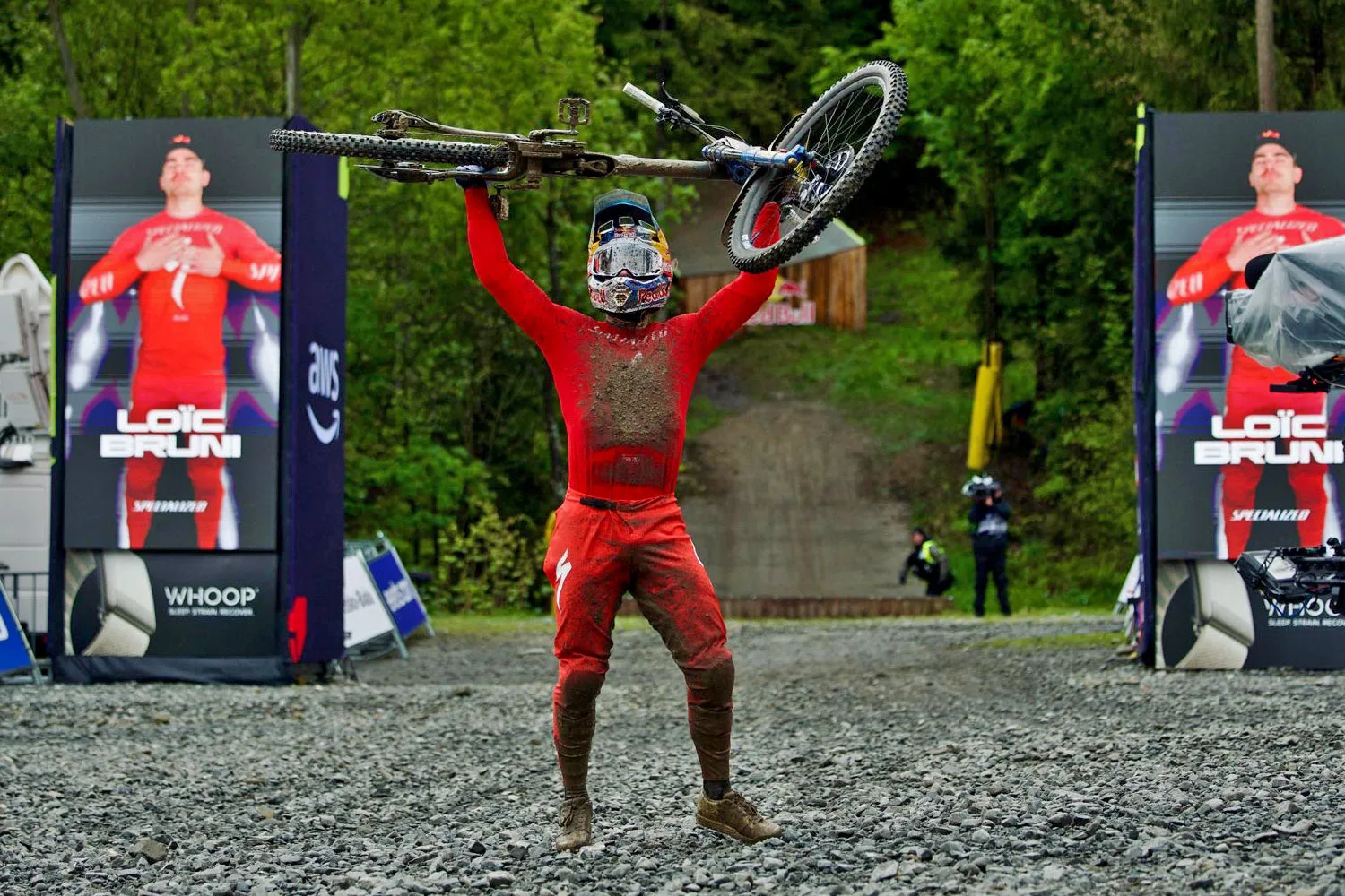 prototype Schwalbe Dirty Dan Gravity Pro Radial mountain bike tires on Loic Bruni's Bielsko-Biała World Cup DH winning bike