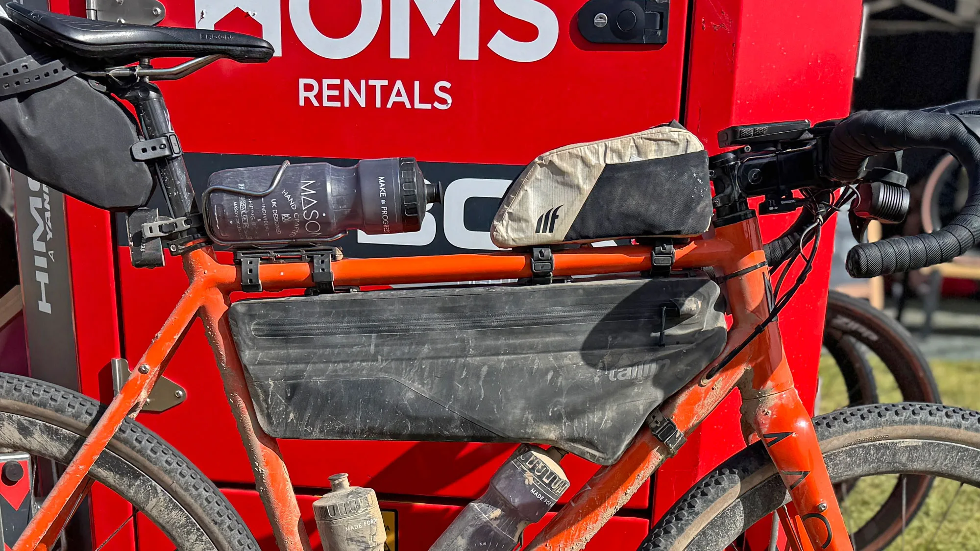 Tailfin prototype cage mount & updated toptube bag on Josh Ibbet's Mason gravel bike at Traka