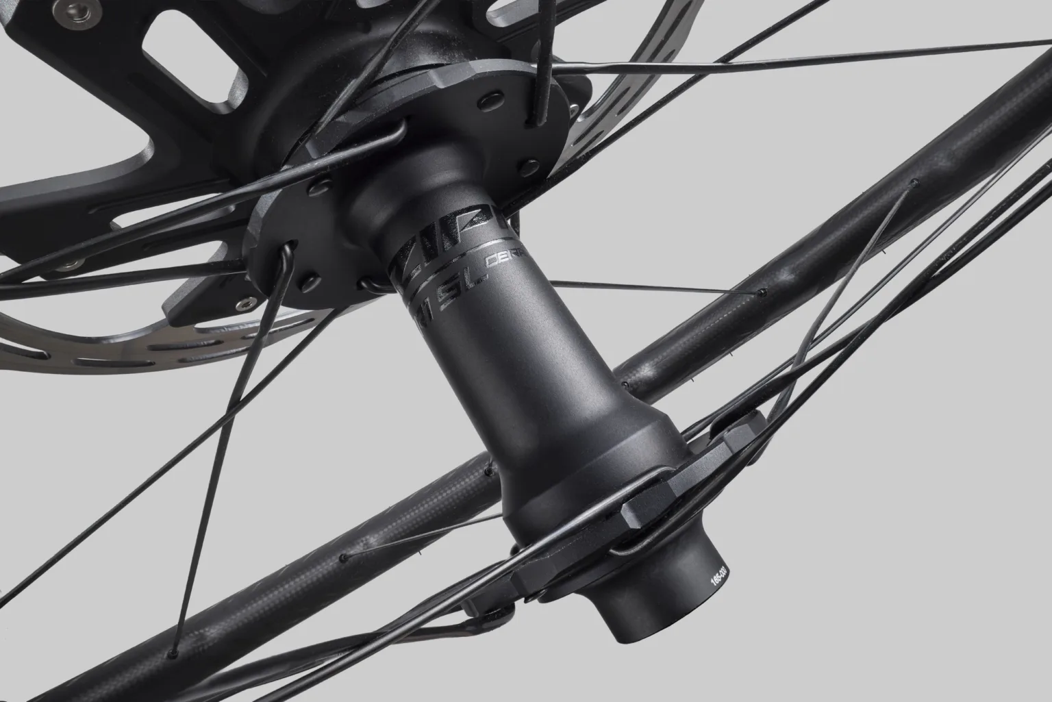 Zipp Z1 SL hub tight front