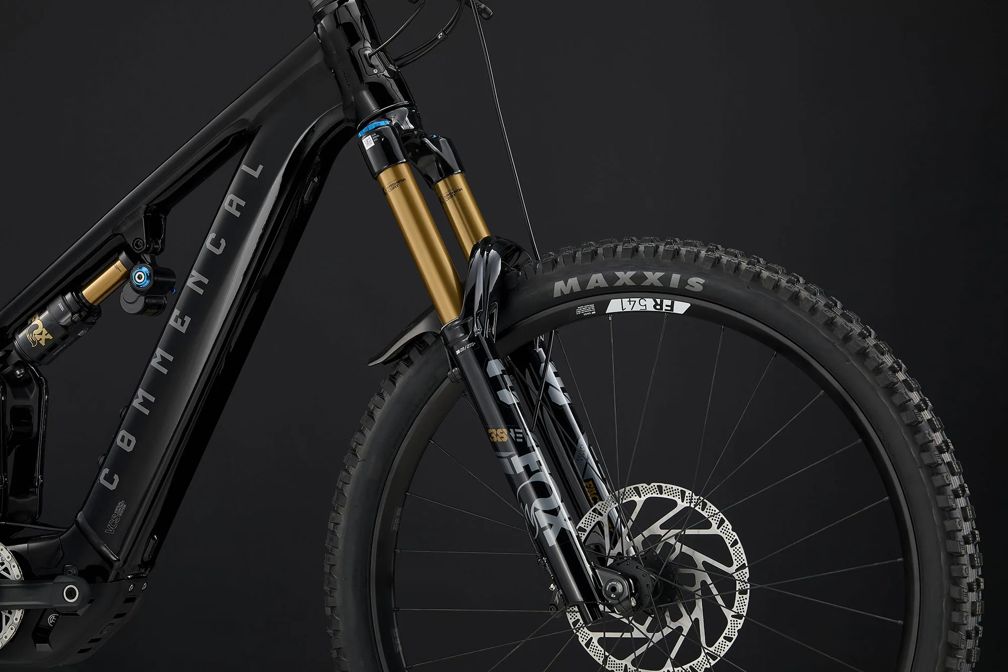 closeup details of 2026 commencal meta sx800 e-mtb.