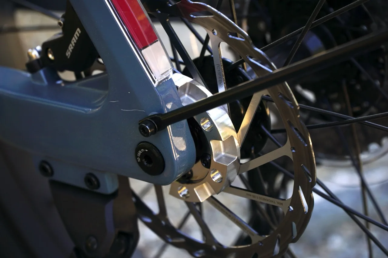 Aventon Aventure M locking rear wheel