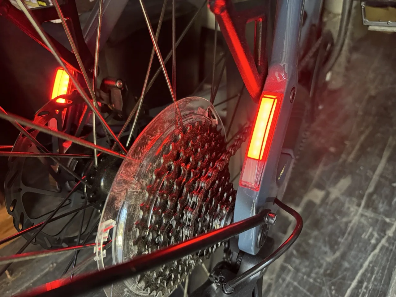 Aventon Aventure M rear lights