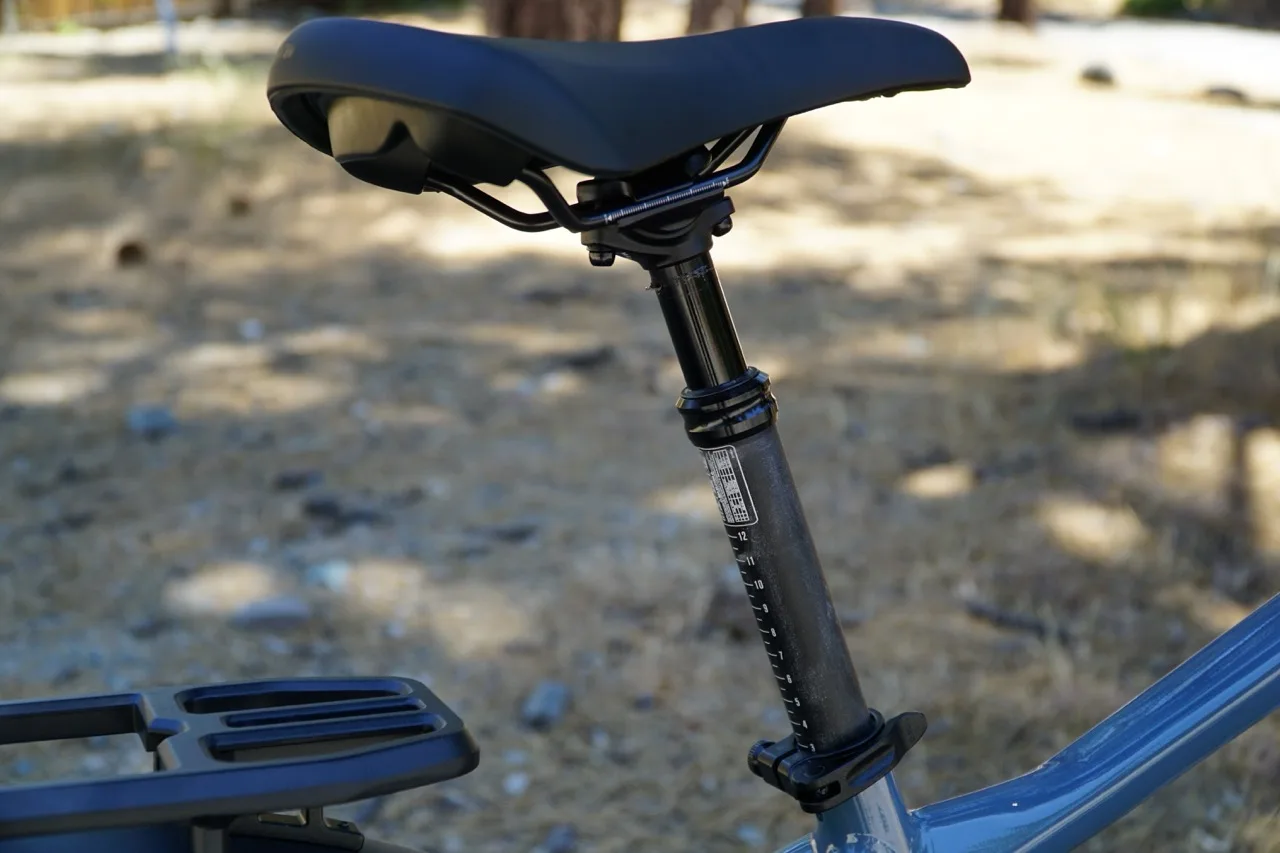 Aventon Aventure M suspension post