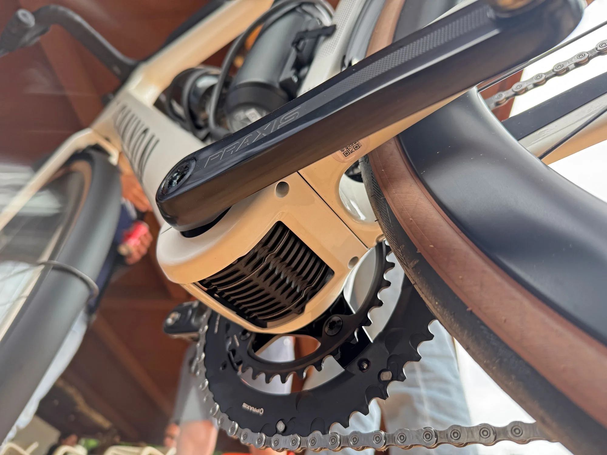 Canyon Endurace:ONFly lightweight carbon road ebike with TQ HPR40 motor detail