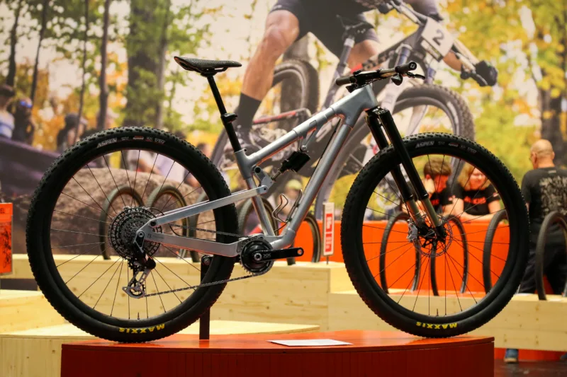 Maxxis Shows Off Faction Bike Studio 32″ Full Suspension Prototype