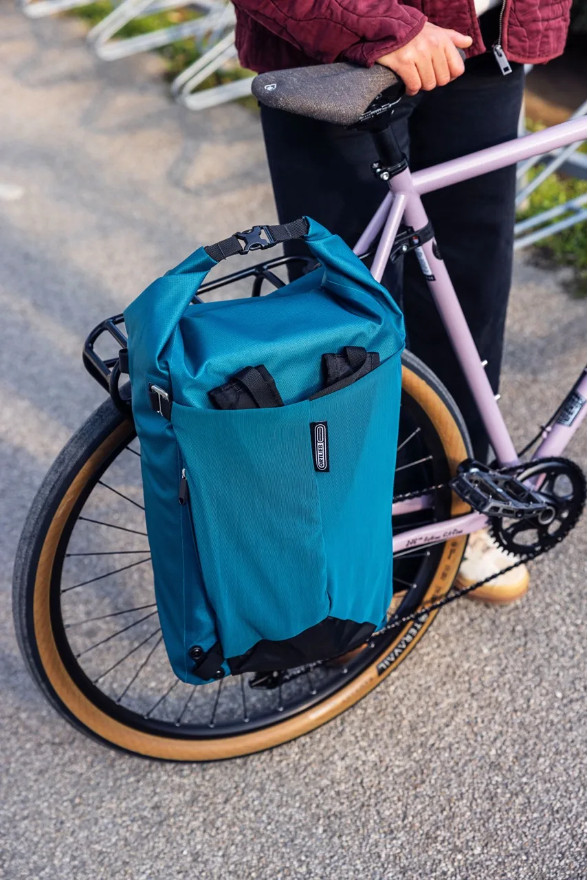 Ortlieb Vario Lite on bike