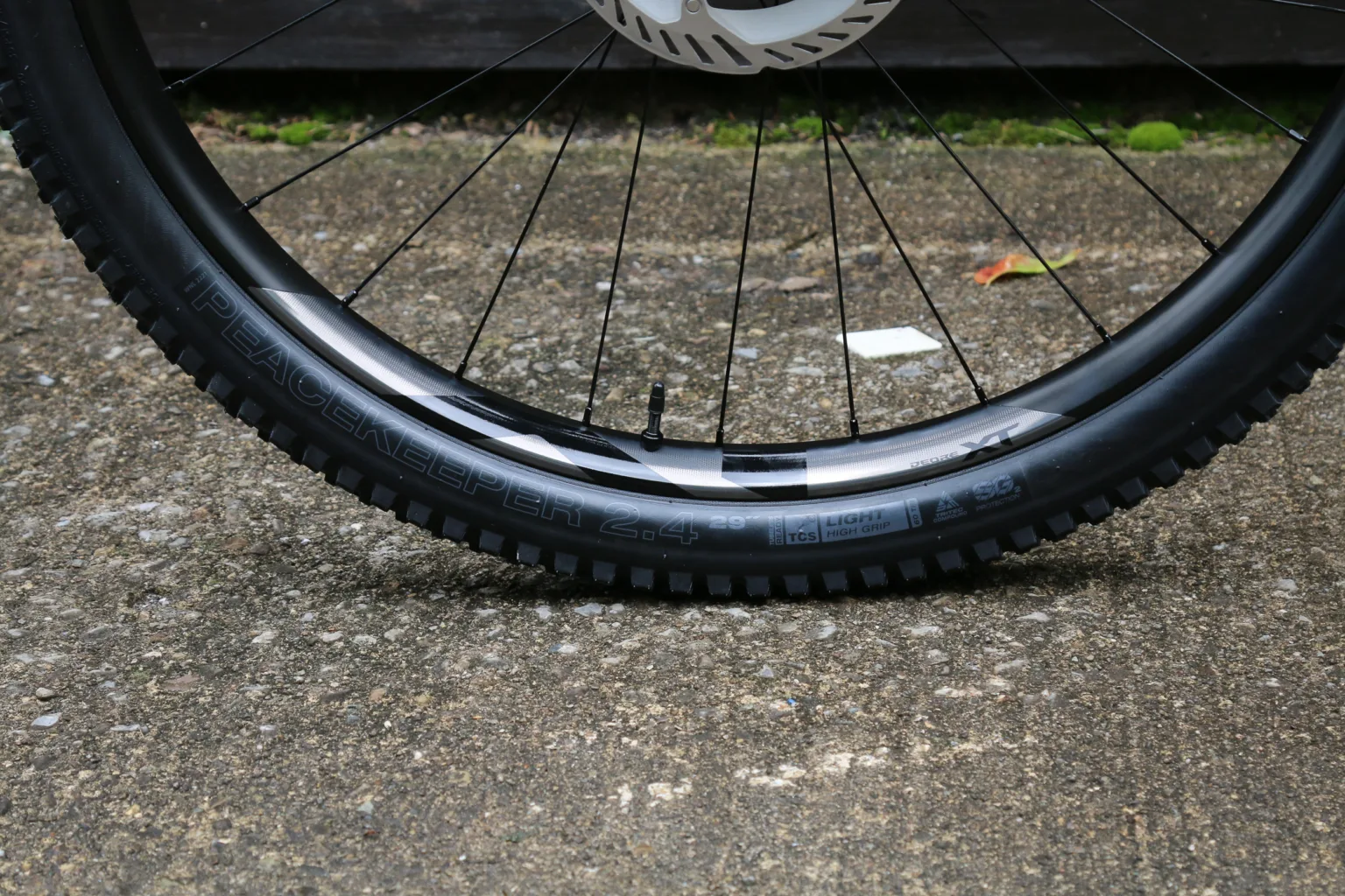 WTB Peacekeeper tire mounted to Shimano XT rim