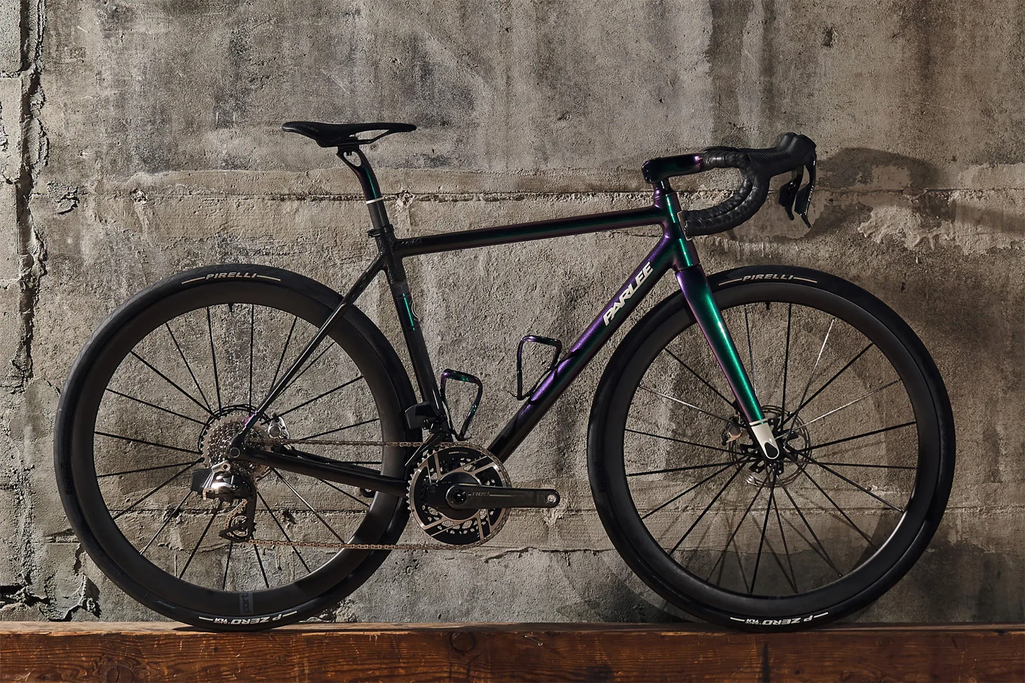 parlee z-zero GT road bike shown against a wall.