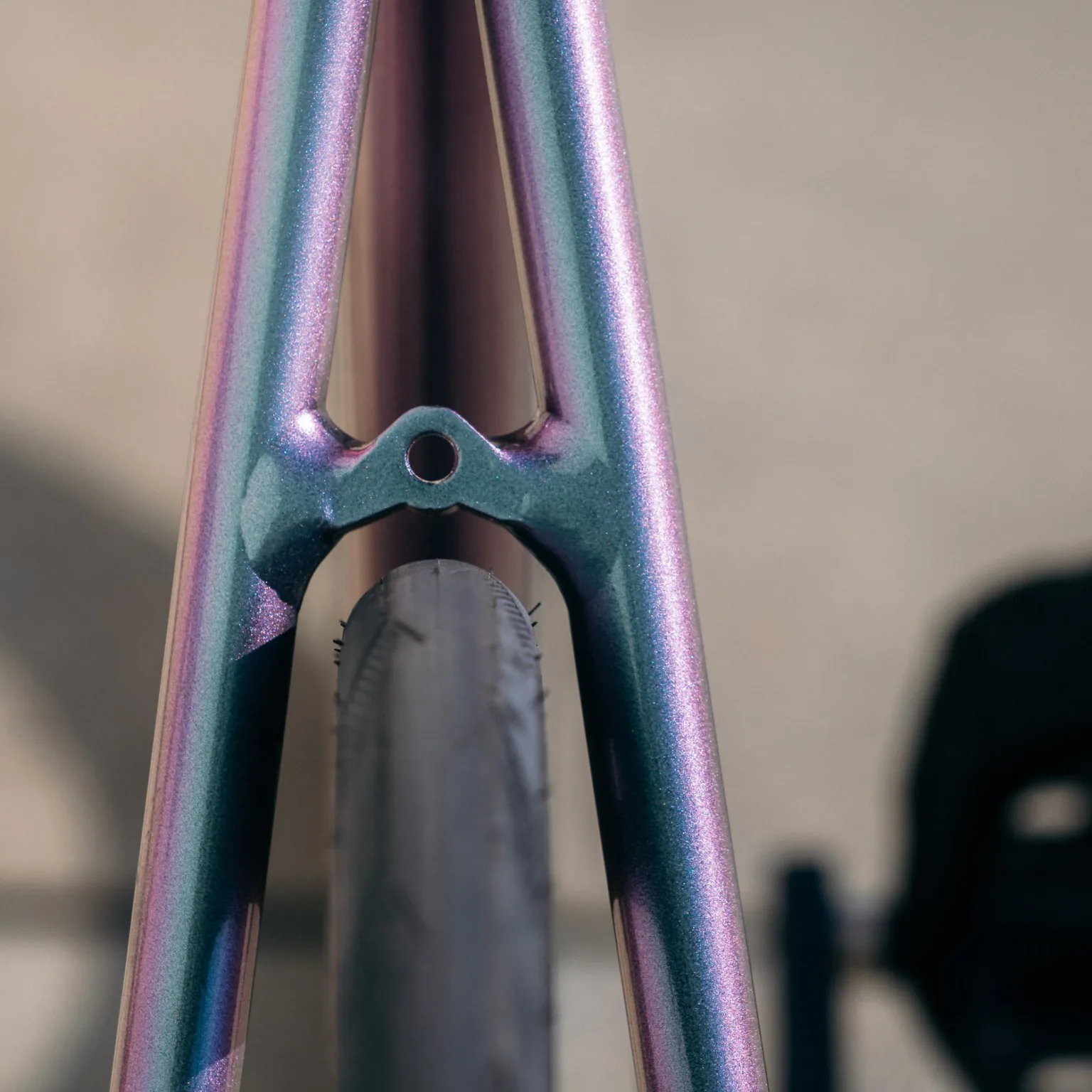 2025 8bar Krzberg V8 Aleación de aleación Asequible Singles Speed Fixie, 32 mm de espacio libre de neumáticos