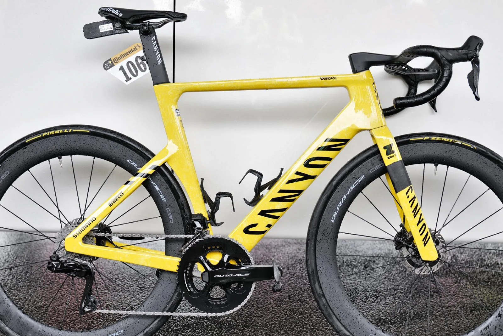 2025 Tour de France MyCanyon Aeroad CFR yellow jersey edition of Mathieu Van der Poel