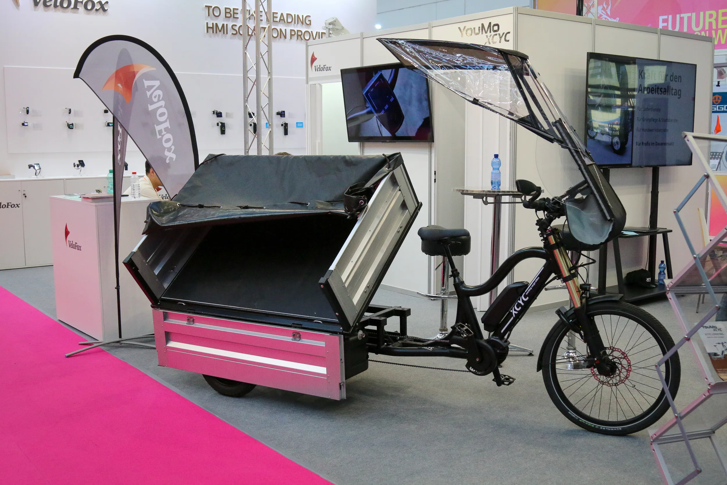side dump cargo bike