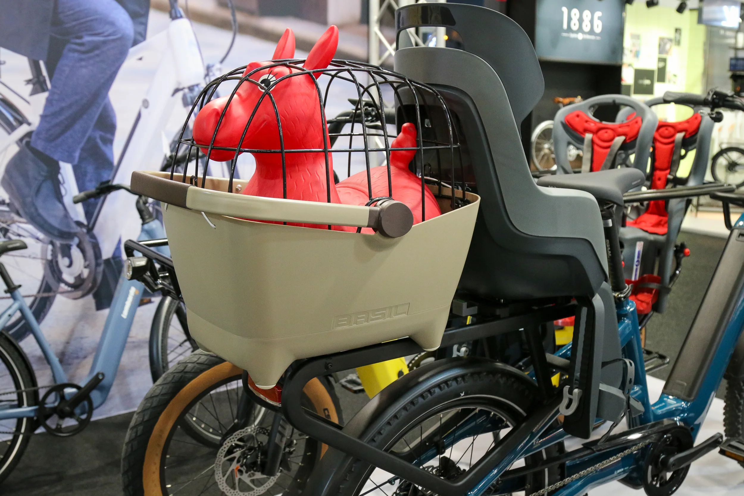 dog carrier for bike