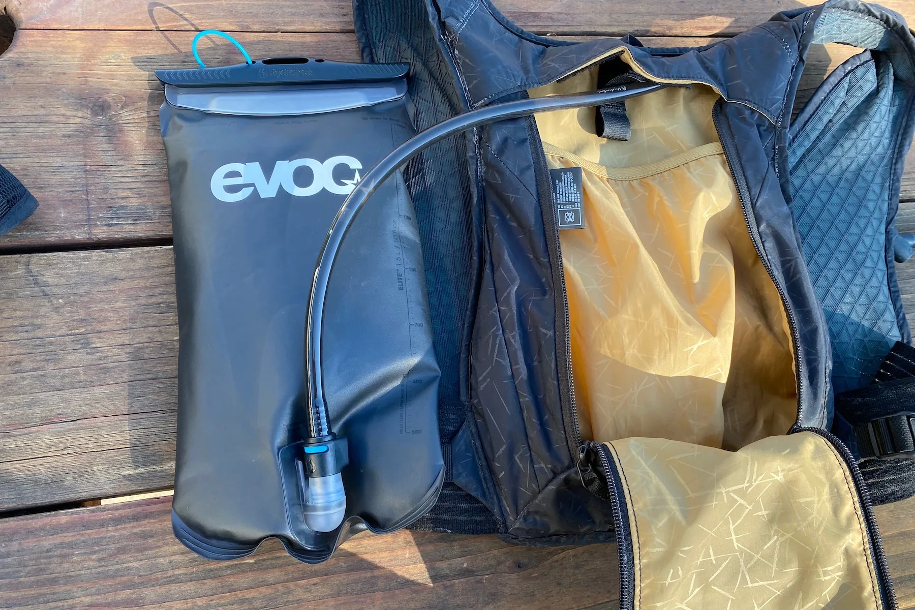 The 1.5 liter bladder and the empty storage compartment of the Hydro Pro 1.5