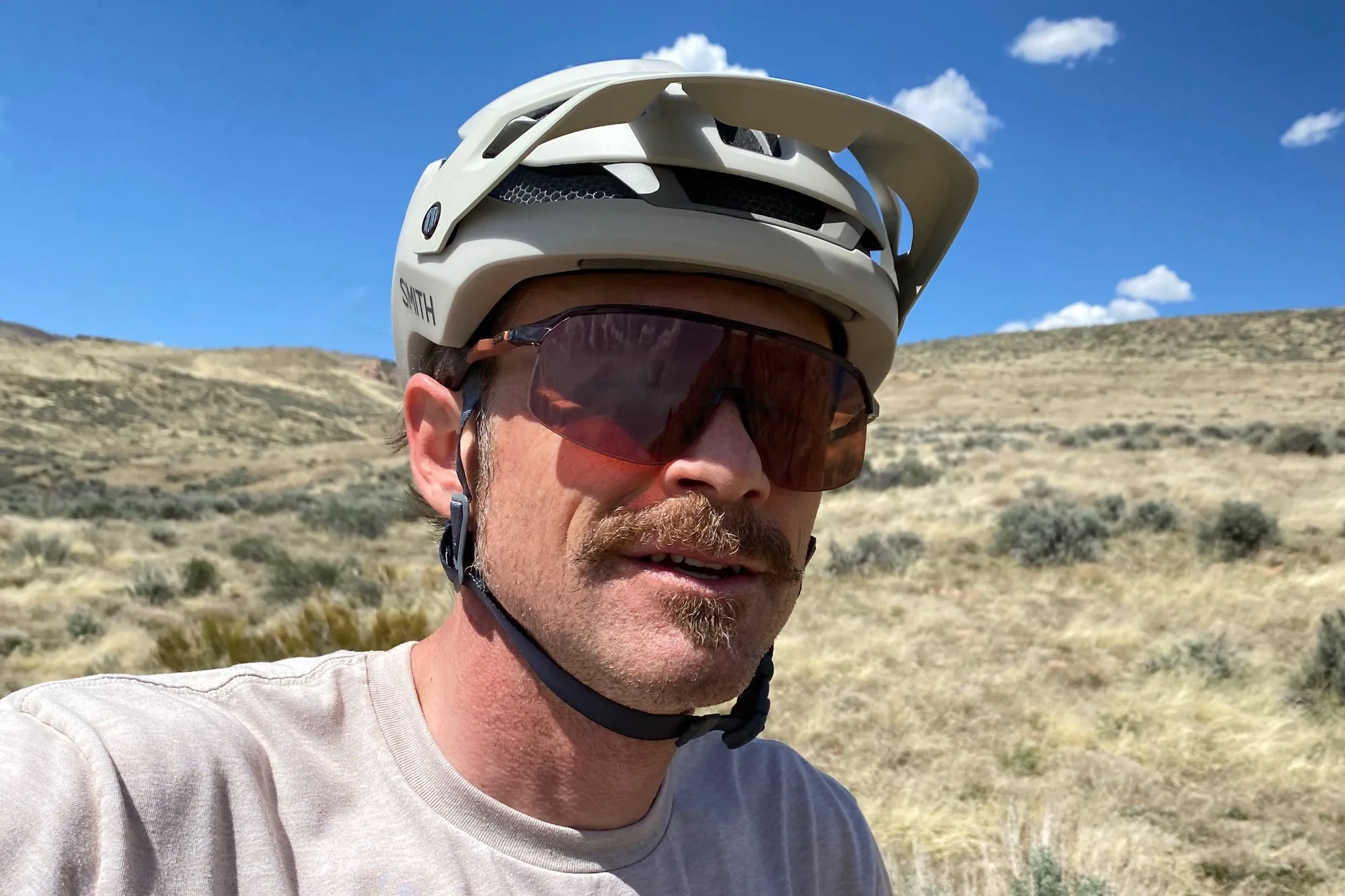 Usando el casco Smith Forefront 3
