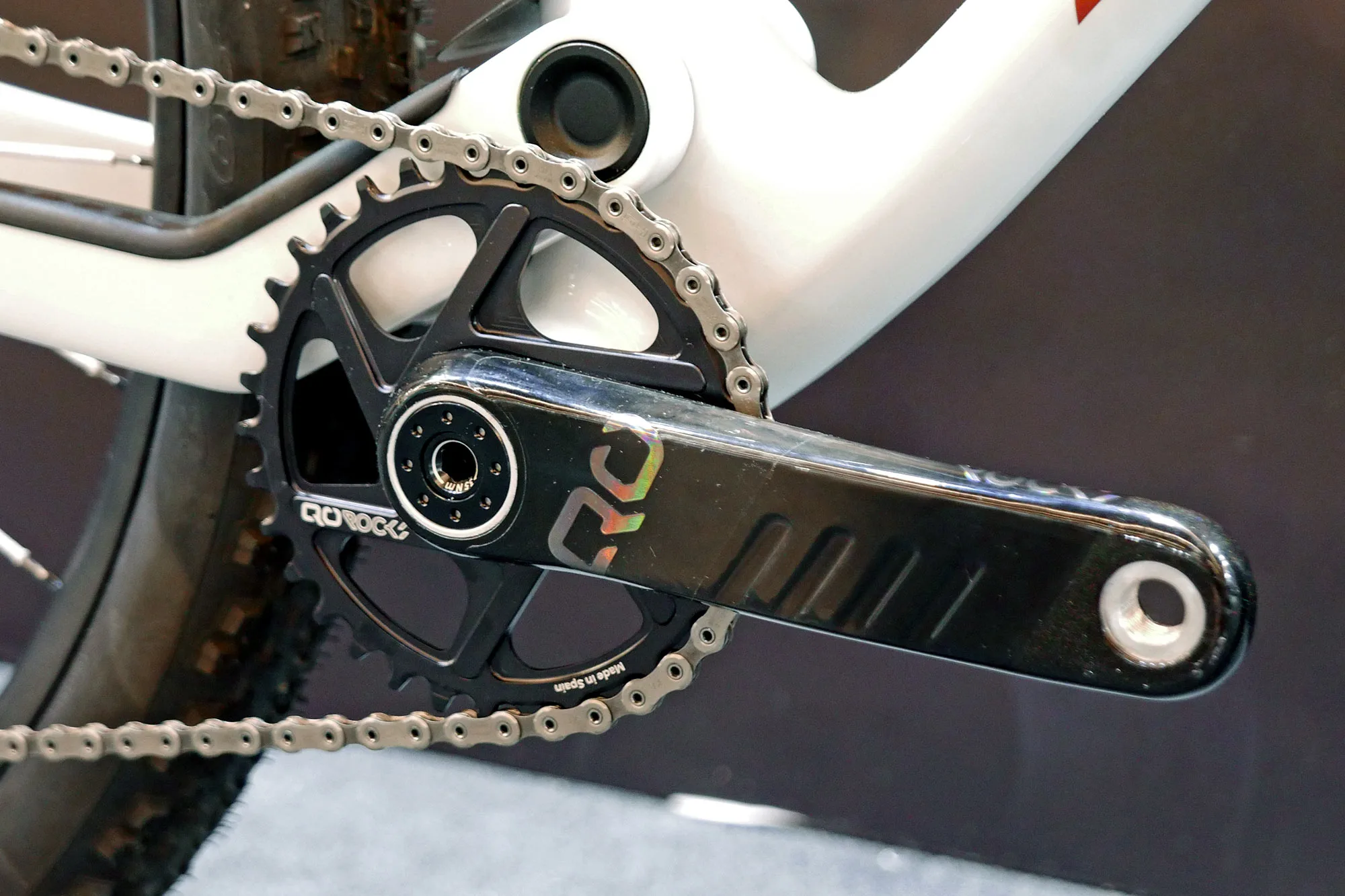 QO Rocks lightweight carbon mountain bike crankset
