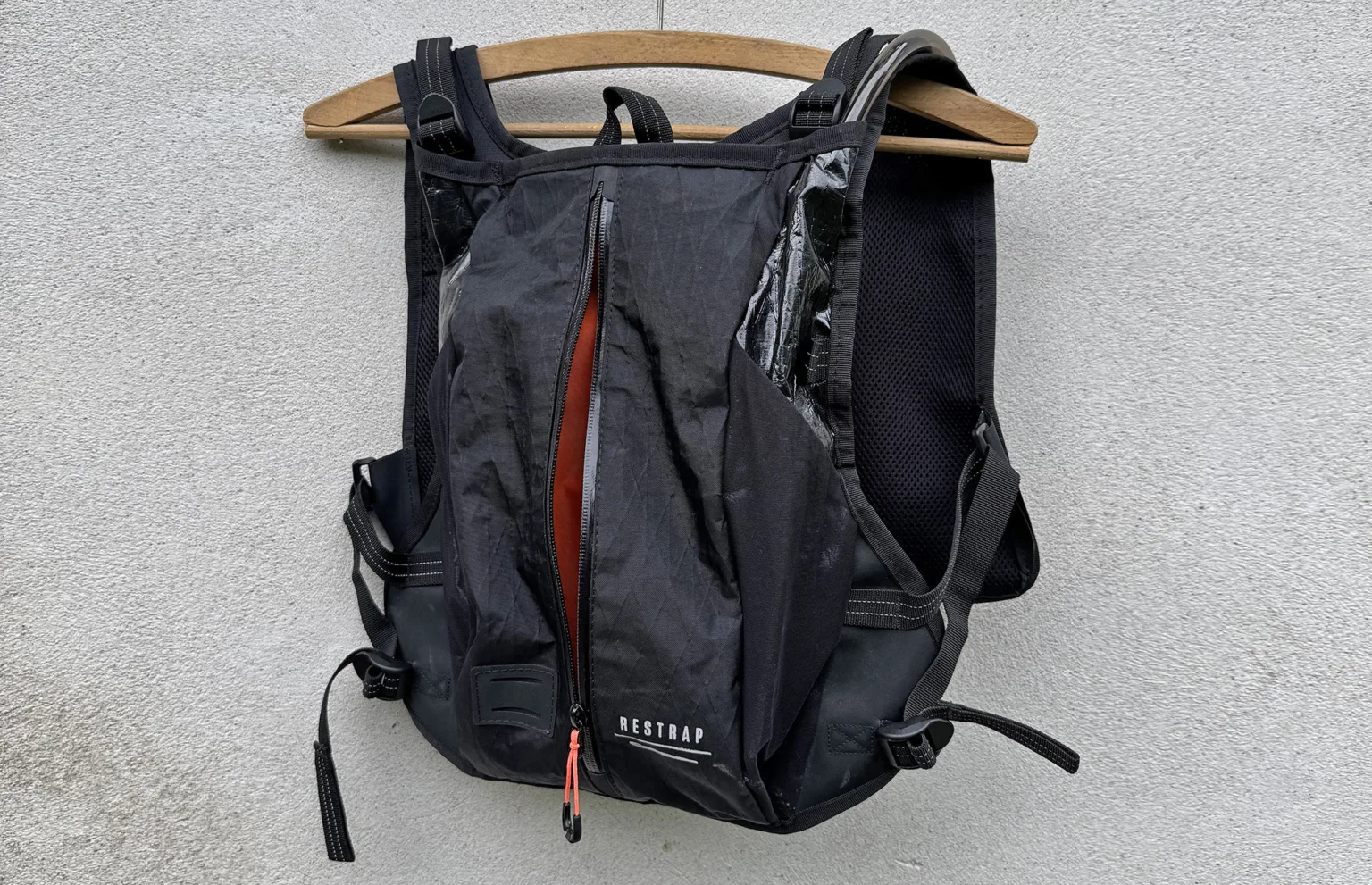 Restrap Race Hydration Vest back