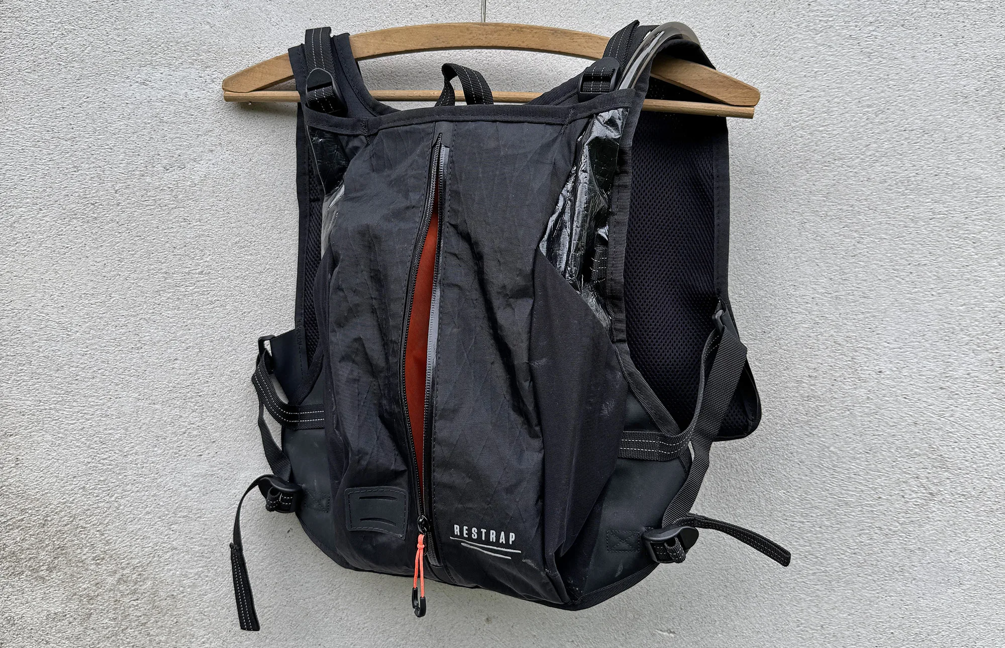 Restrap Race Hydration Vest back