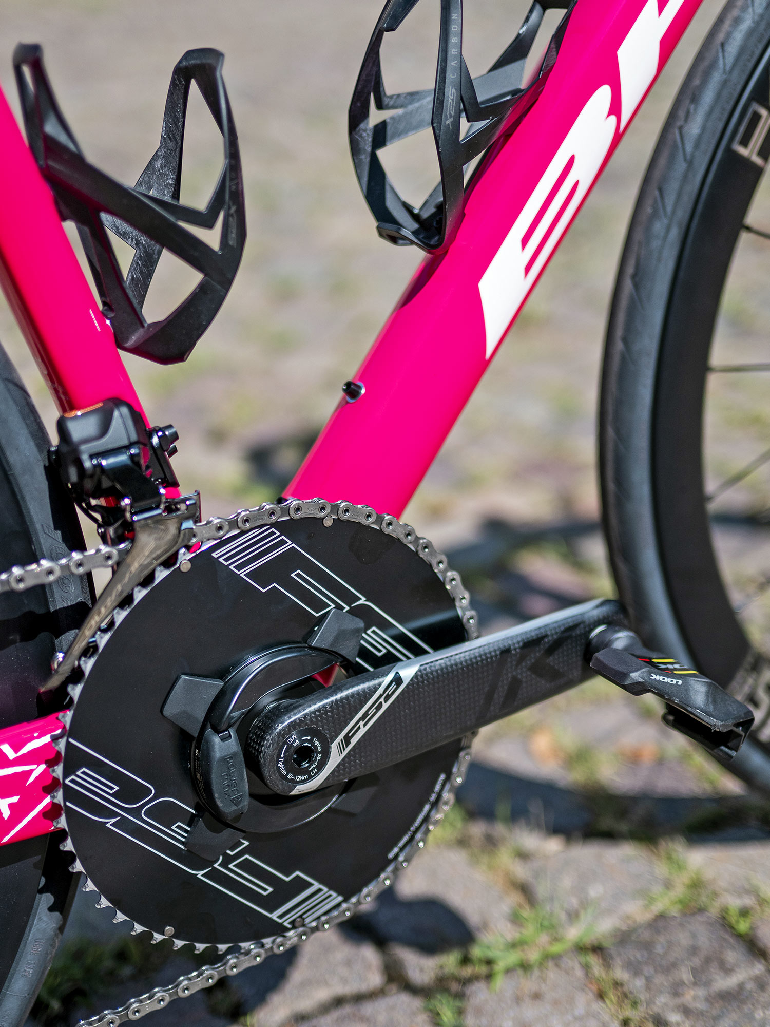 2025 Vuelta a España BH Ultralight, custom lightweight carbon road race bikes for Burgos Burpellet-BH, FSA Powerbox powermeter cranks