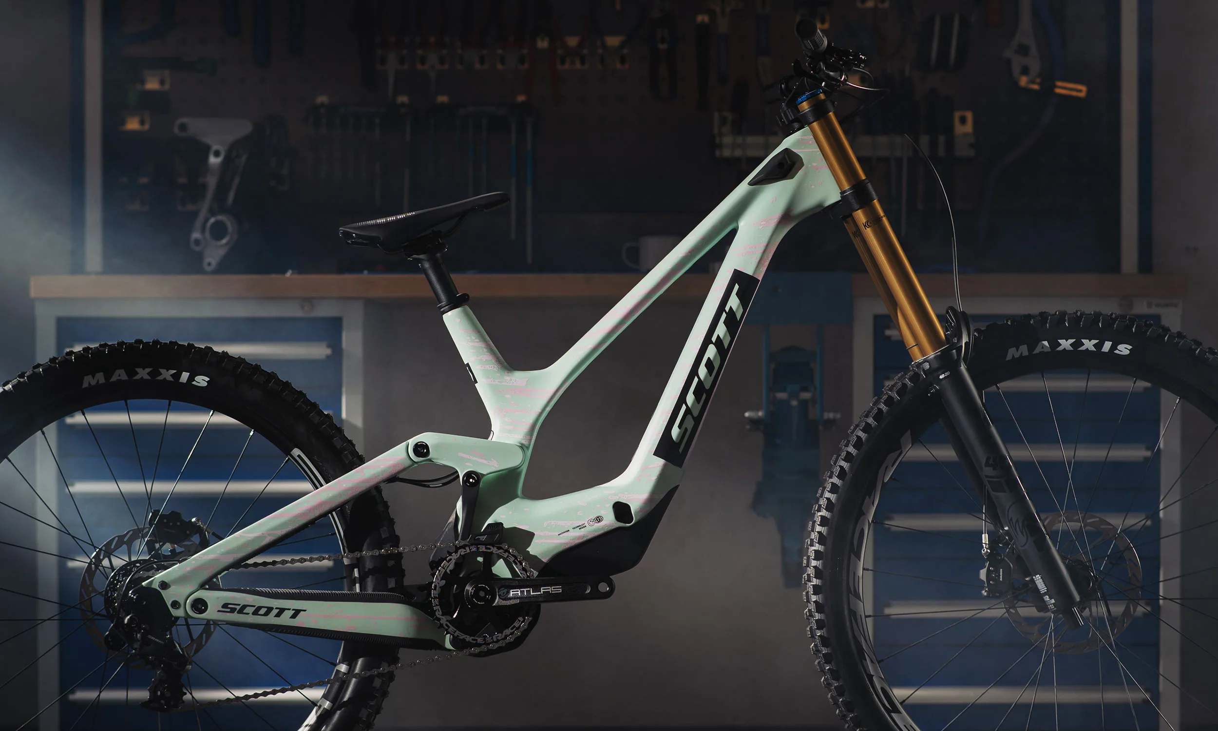 2026 Scott Gambler all-new carbon 210mm 6-bar downhill DH race bike, workshop frame detail