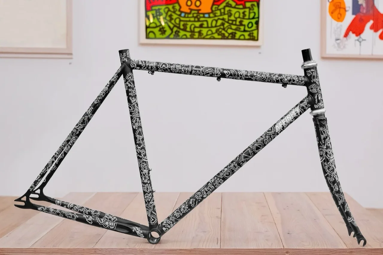 Affinity Cycles x Keith Haring Collection Segunda galería de fotos