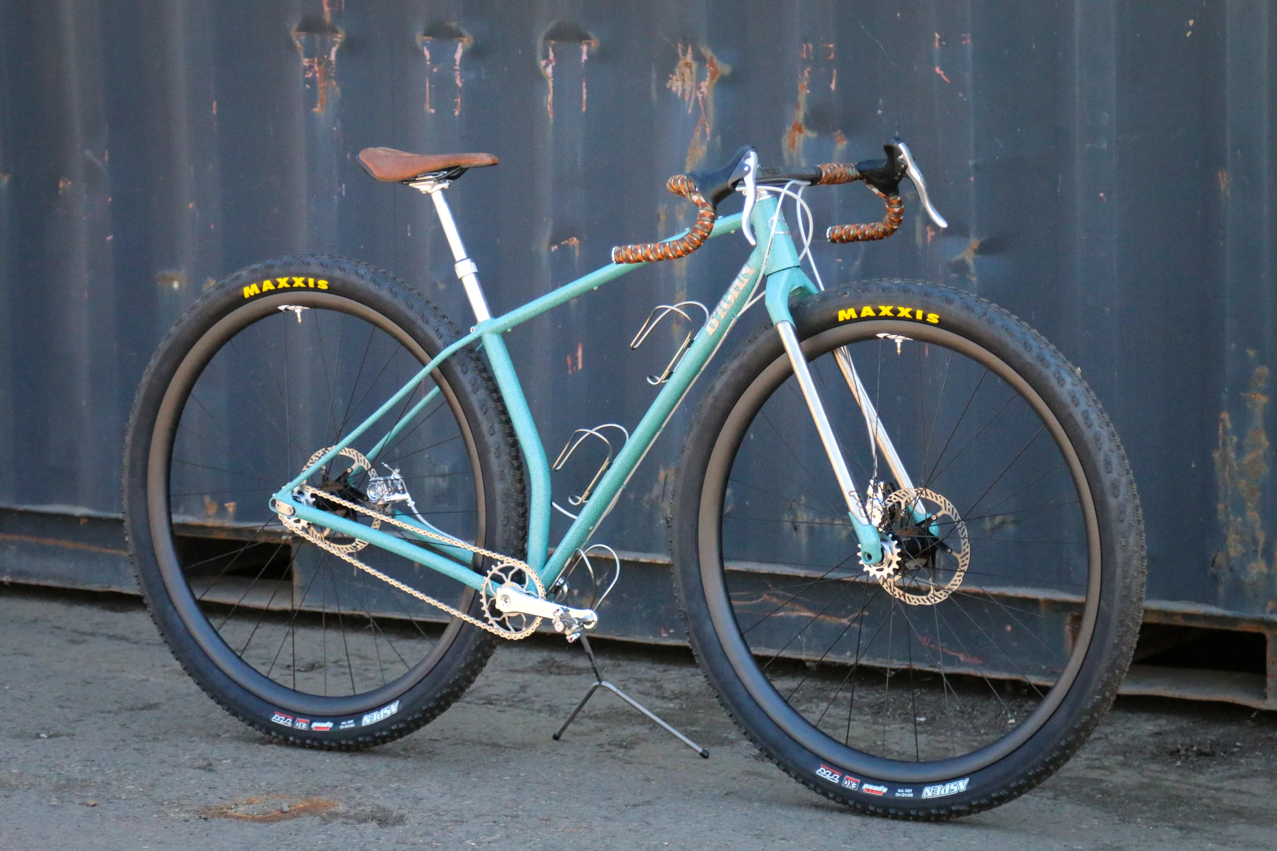 BTCHN Bikes 32 inch dropbar build Wren wheels MADE Show14