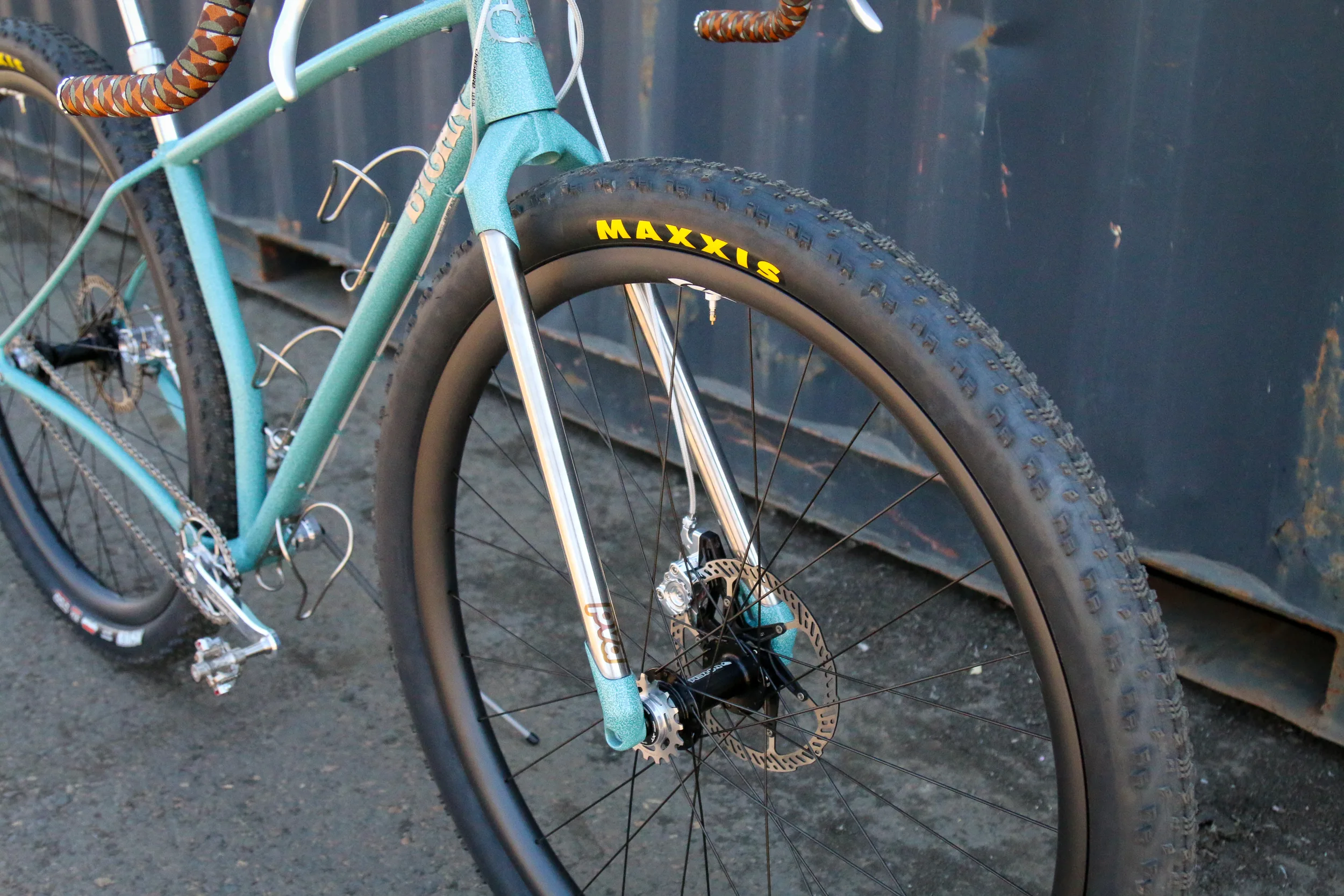 BTCHN Bikes 32 inch dropbar build Wren wheels MADE Show6