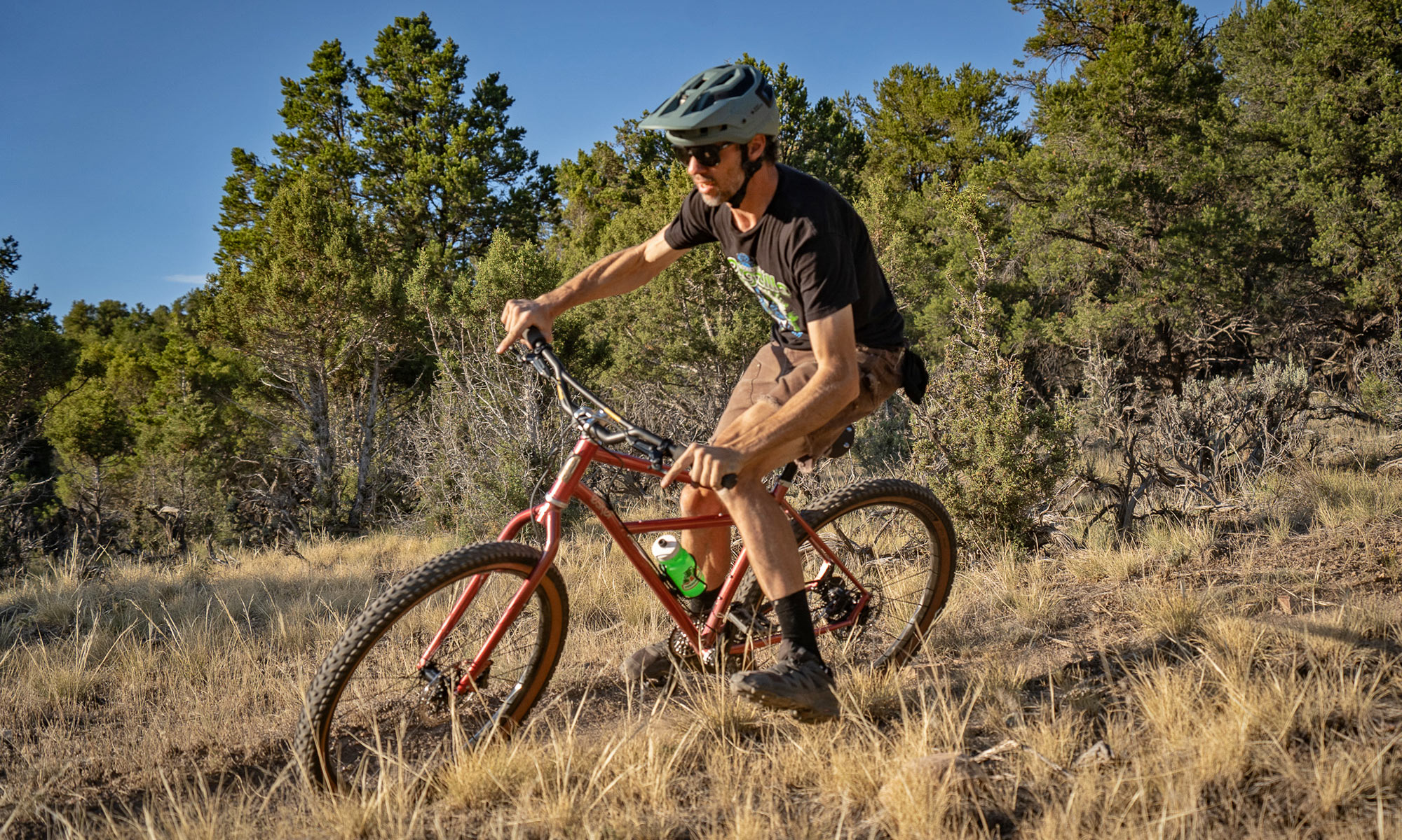 2025 Esker Solitaire limited edition modern rigid 4130 steel klunker mountain bike, single-speed-friendly, flat-out foot-out