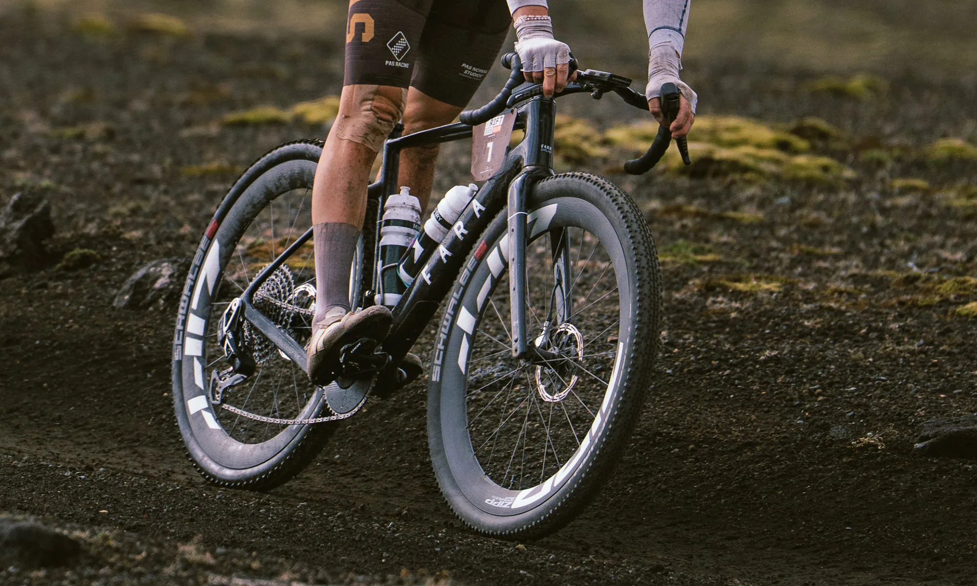 Fara Gr4 lightweight adventure-ready carbon gravel race bike, racing The Rift